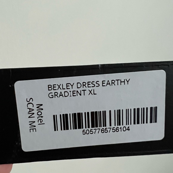 BEXY DRESS FESTIVAL SEASON WITH OPEN STRAPY BACK - Picture 4 of 4